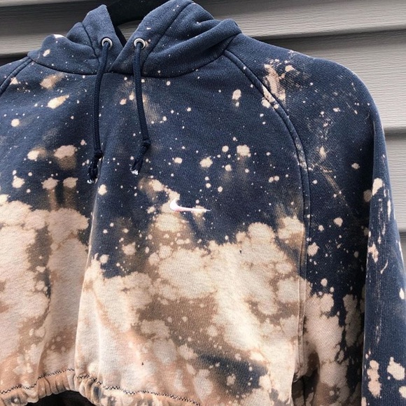 Cropped Nike Hoodie - Picture 2 of 2